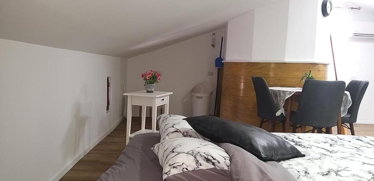 Apartamento Attic Ben Gurion 42 Haifa Exterior foto