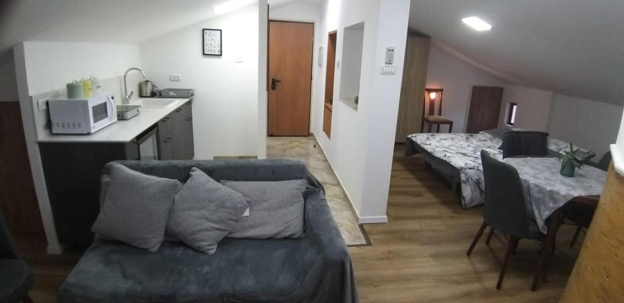Apartamento Attic Ben Gurion 42 Haifa Exterior foto