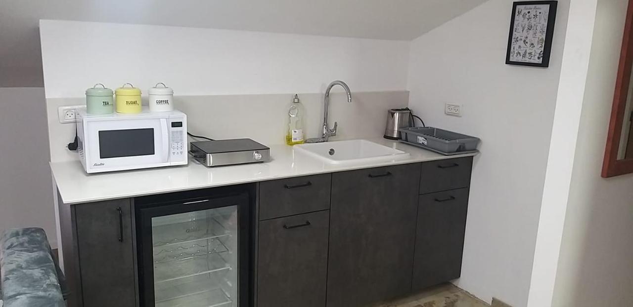 Apartamento Attic Ben Gurion 42 Haifa Exterior foto
